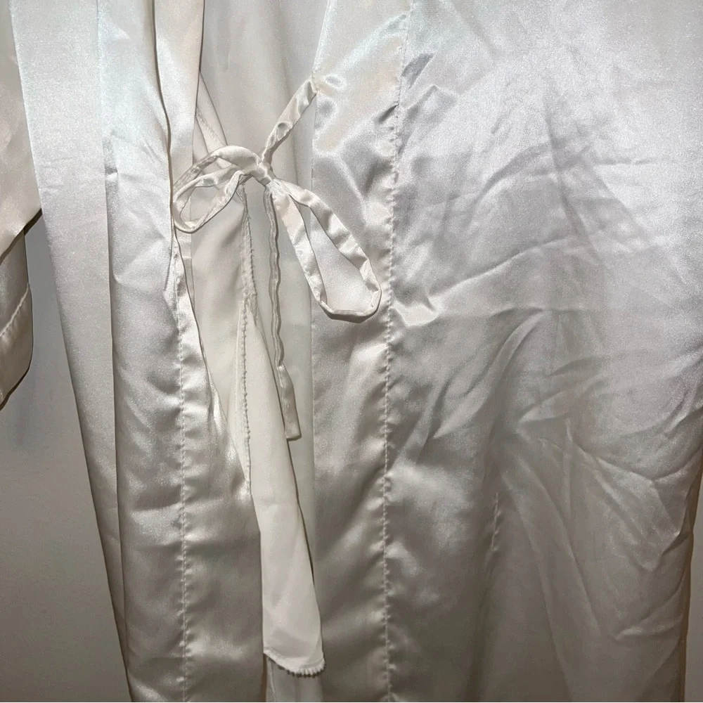 Bride Robe - Picture 6 of 6